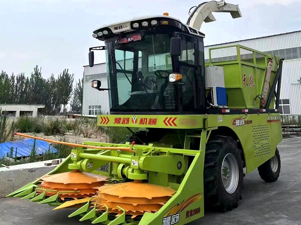 青飼料收獲機生產(chǎn)完成